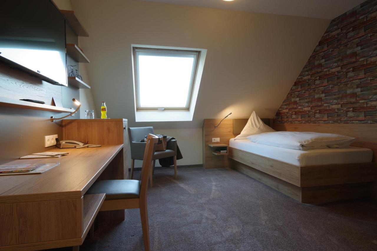 Land-Gut-Hotel Raeuber Lippoldskrug Alfeld  Ngoại thất bức ảnh