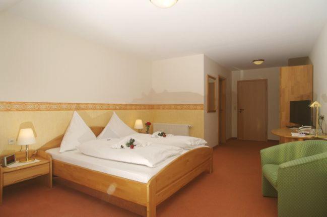 Land-Gut-Hotel Raeuber Lippoldskrug Alfeld  Ngoại thất bức ảnh